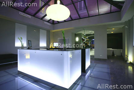 Hotel Petit Palace Embassy 3